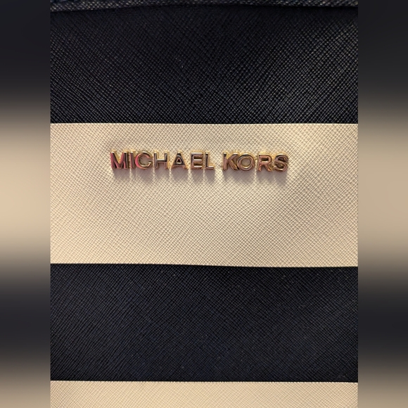 Michael Kors Jet Set Tote in Navy and White Stripes EUC - Picture 3 of 8